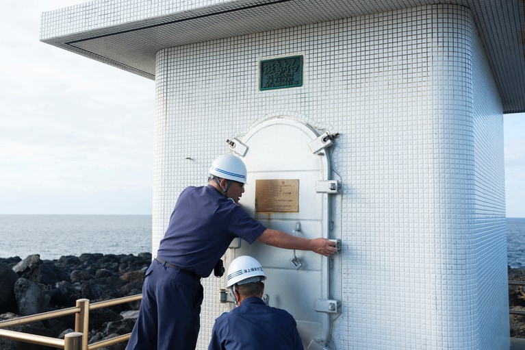 灯台の内部へ入るための扉。