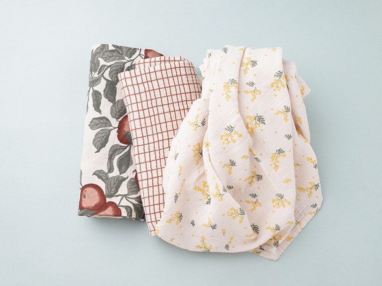 各110×110cm 5,940円。