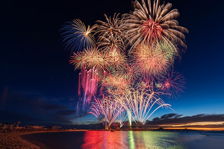 【沖縄県】海洋博公園花火大会。©国営沖縄記念公園（海洋博公園）