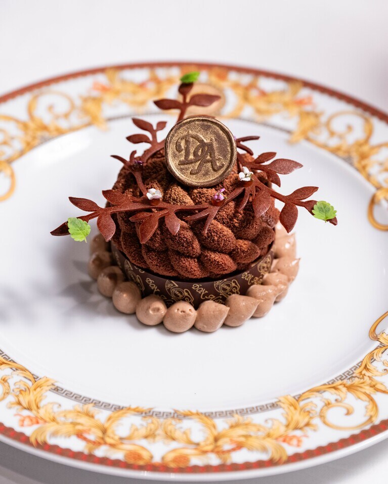 「特製ティラミス：セミフレッド・スタイル」。