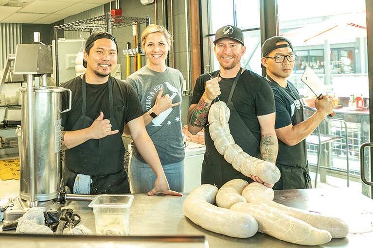 カウンターテラスでのんびり食べてね！