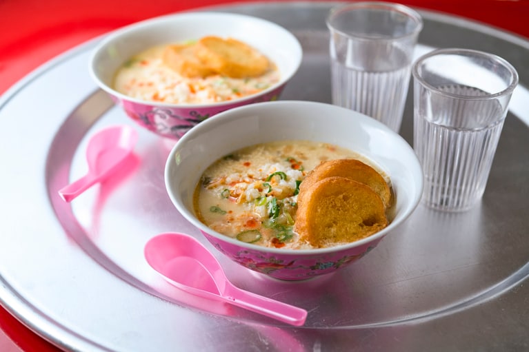 成城石井自家製 桜海老の台湾風豆乳粥 税込539円。