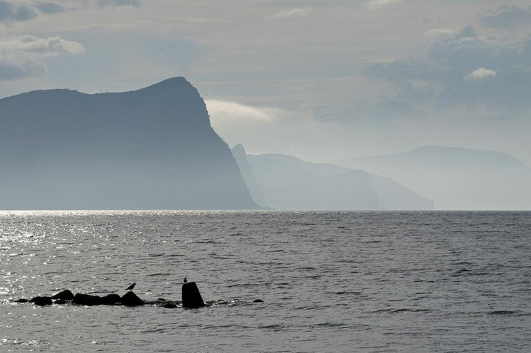 蘭島海水浴場から望む積丹半島の海岸線。眺めのいい北海道最古の海水浴場です。