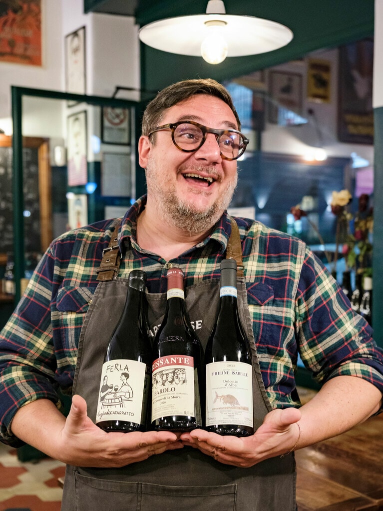 店主のエンリコ氏。おすすめワインを選んでくれる。