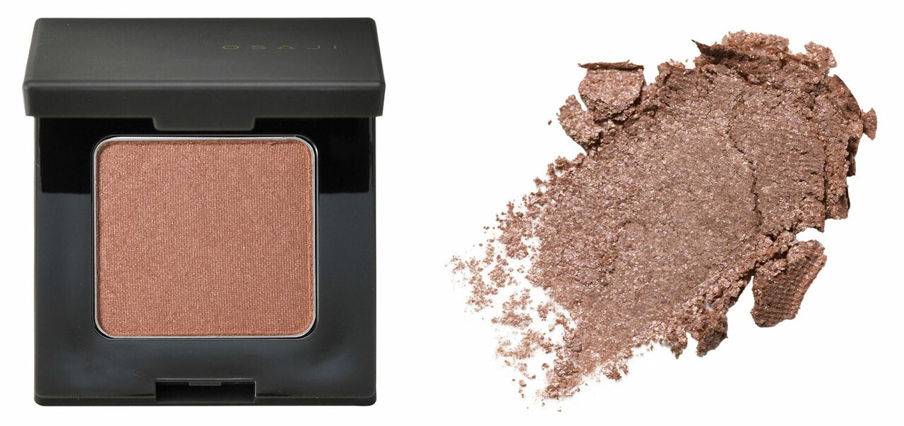 d21 Shinsekai〈新世界〉。ピンクやゴールドの繊細なグリッターパールがぎっしり。クリアだけどピンクに見える明るい色。