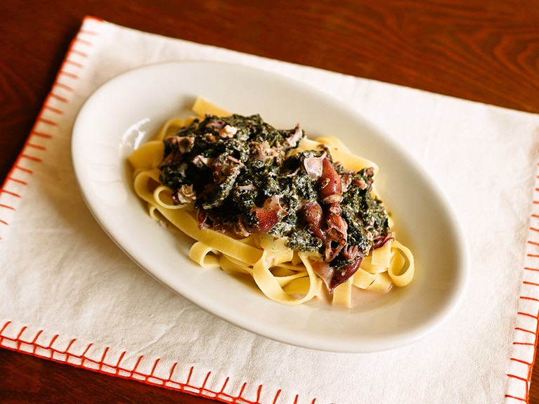 ホタルイカ海苔クリームのっけパスタ。