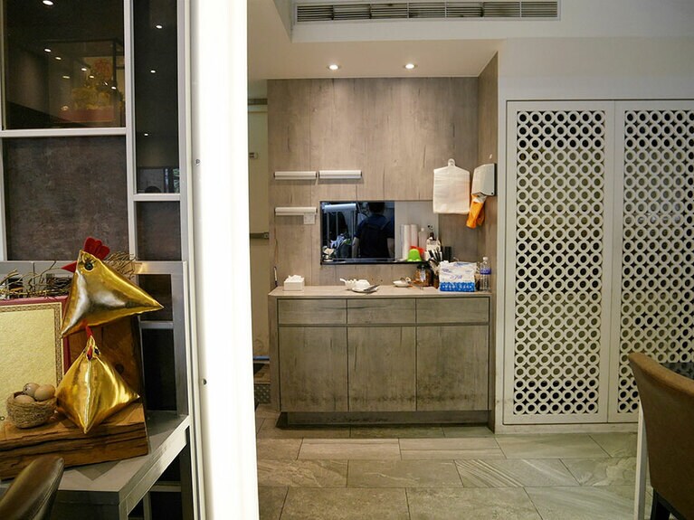 キッチンの見える部分を最小限にした設計に。