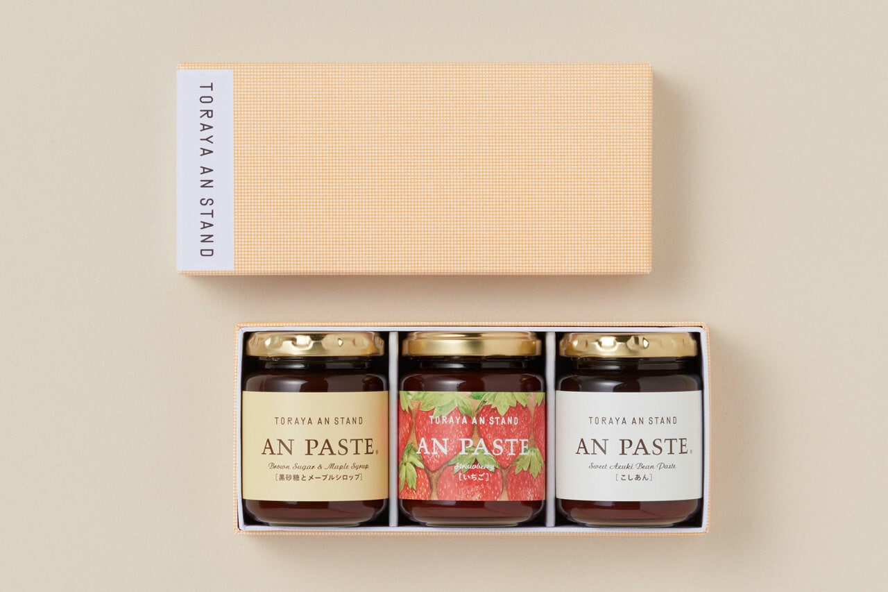 あんペースト3入（こしあん・いちご・黒砂糖とメープルシロップ） 4,212円。