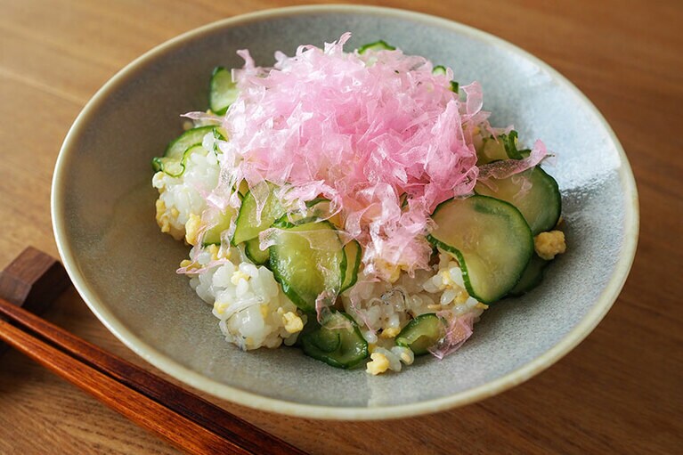 8月31日　削りかまぼこのっけのちらし寿司。