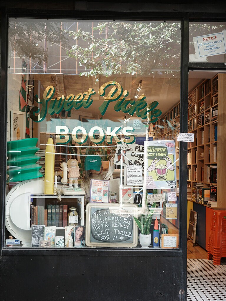 Sweet Pickle Books。