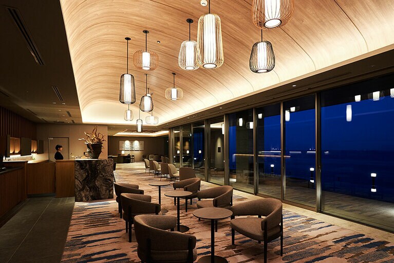 最上級の旅館リゾート「熱海・伊豆山 佳ら久」では大切な人と落ち着いたひとときを過ごすことができる。