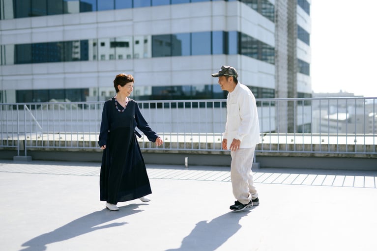 近田春夫さんと阿川佐和子さん。