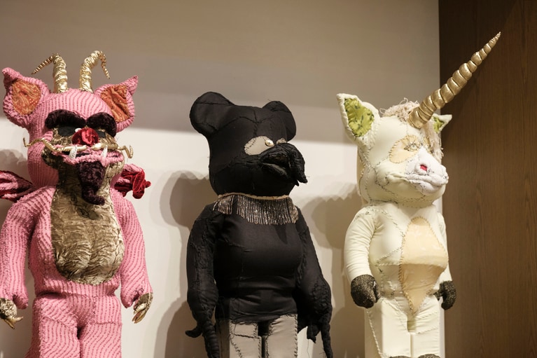 メディコム・トイ プラスで12月14日（日）まで開催中の展示「Bestioles」会場　Anne-Valérie Dupond ONE OF KIND BE@RBRICK 1000％（各550,000円）