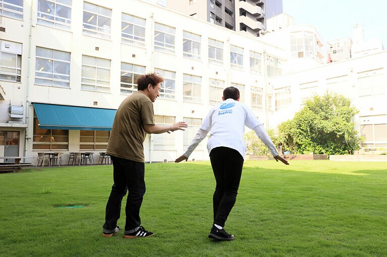 ジョイマンのネタをパラパラ写真で。