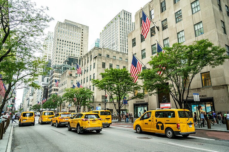 五番街に面し、ショッピングにも最高の立地。