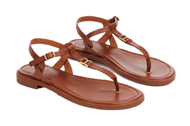 「MARCIE」フラットサンダル 111,100円／クロエ（クロエ カスタマーリレーションズ）