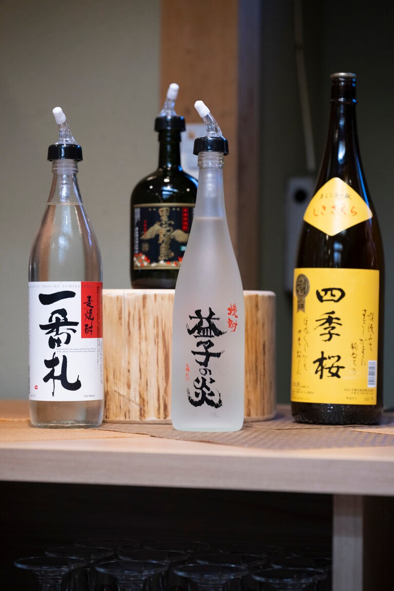 ビュッフェには栃木の地酒やビール、ワインも並ぶ。徒歩圏内にコンビニや酒屋がないため、アルコールは夕食時にゆっくり堪能するのがおすすめ。