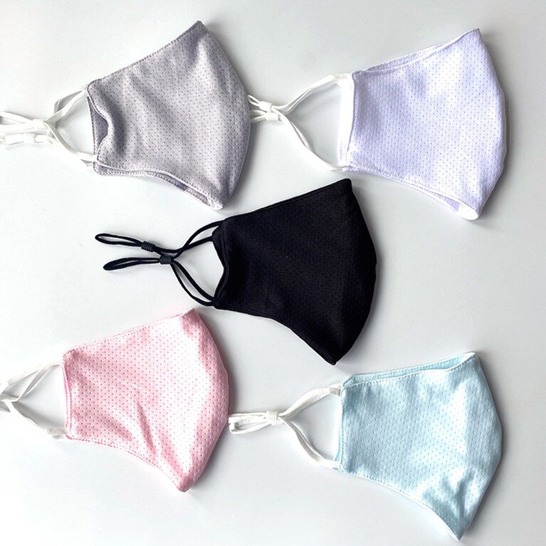 スウイムコールドマスク 980円+税(同色2枚セット)。