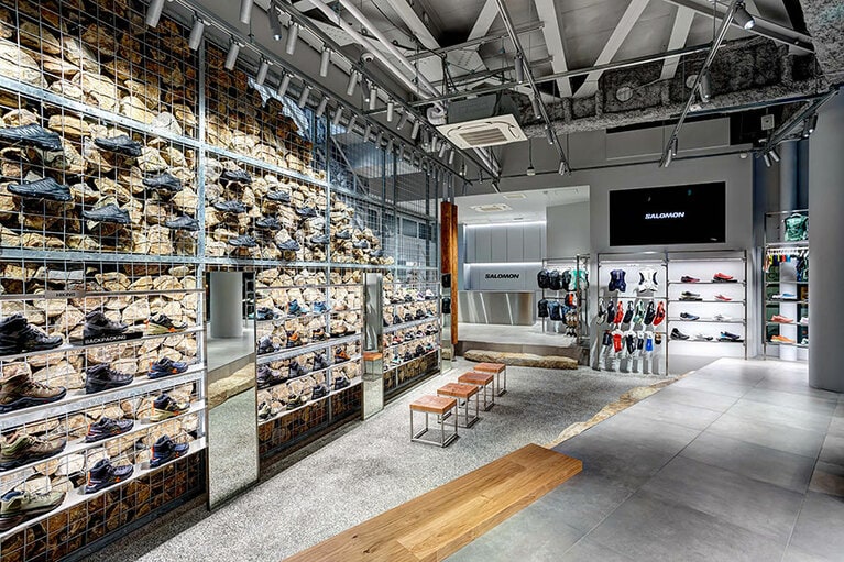 サロモンストア 東京渋谷