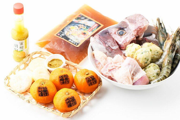 周防大島みかん鍋 4人前 4,500円(税込)／千鳥　※期限＝冷凍30日