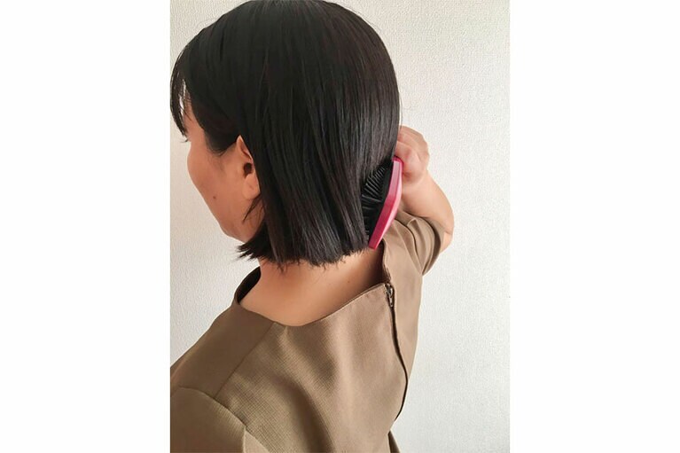 しっかりと強めに押し当てる。