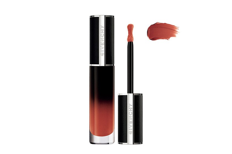 独自形状のアプリケーターが唇にフィット。「ルージュ・アンテルディ・クリーム・ベルベット」№15 6.5mL 5,500円／パルファム ジバンシイ