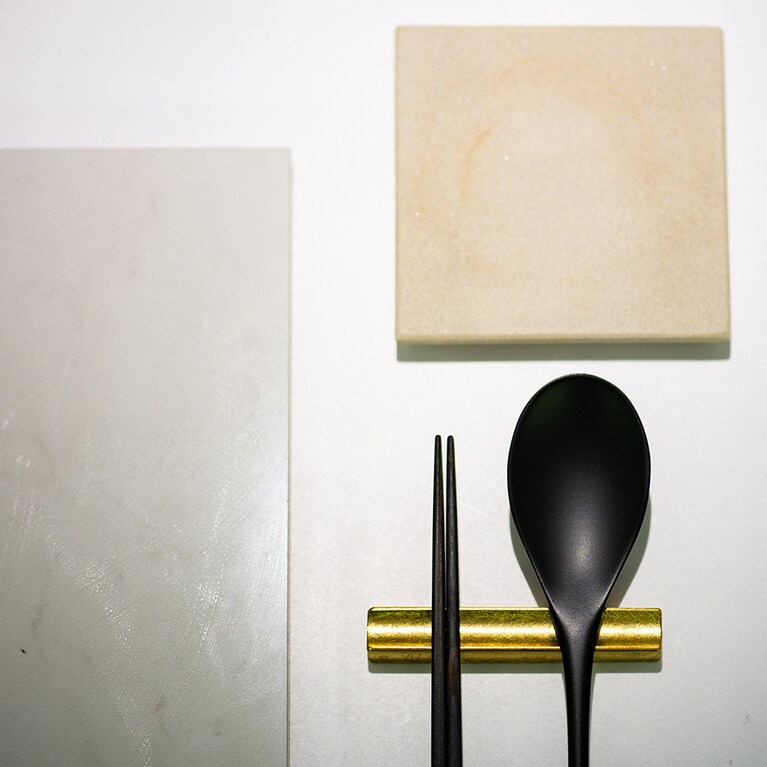 お箸も並ぶのが特徴。