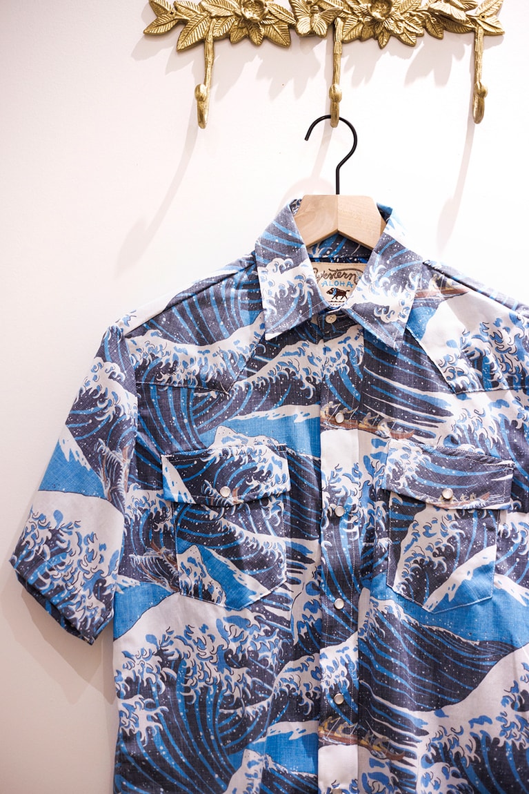 浮世絵がモチーフのアロハ。