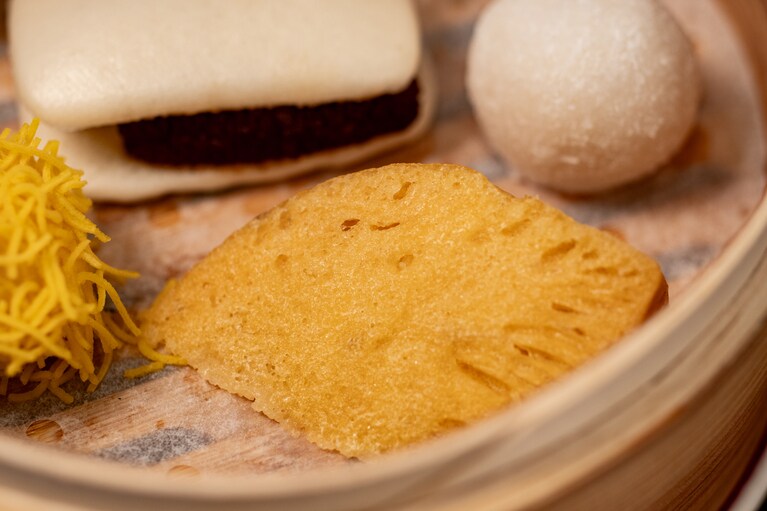 馬拉糕（マーラーカオ）や団子など甘い点心も蒸し立て。