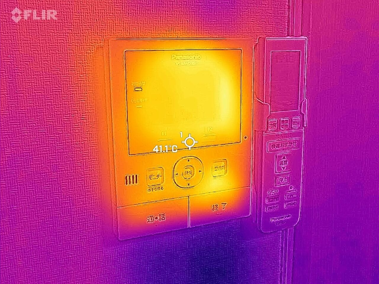 インターホンやホームセキュリティ機器も、ある程度の熱を持ちますが、いかんせんオフにできないため、スルーで差し支えないでしょう　