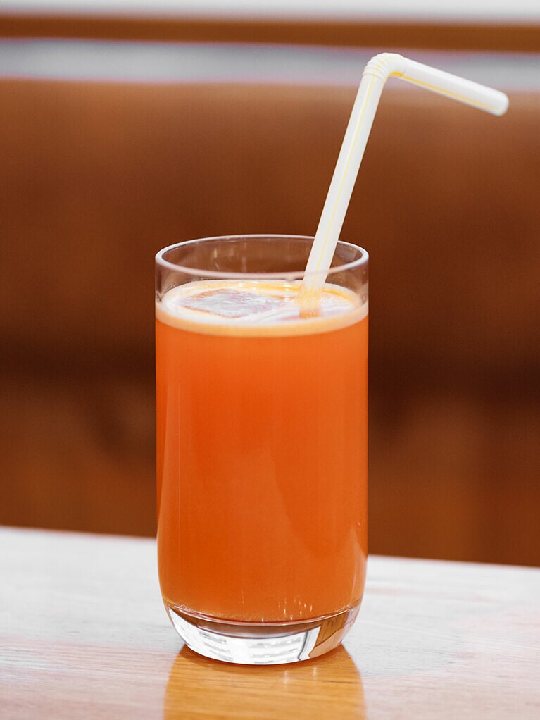 果汁野菜ミックスジュース。こちらもアイスクリームと同様選べるドリンク。単品150円。