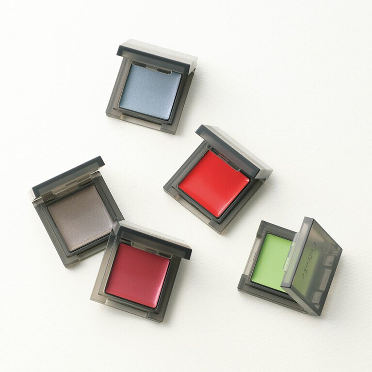 上から時計回りに：インフィニトリー カラー EX08、E X07、EX09、EX11、EX10 各3,200円／セルヴォーク