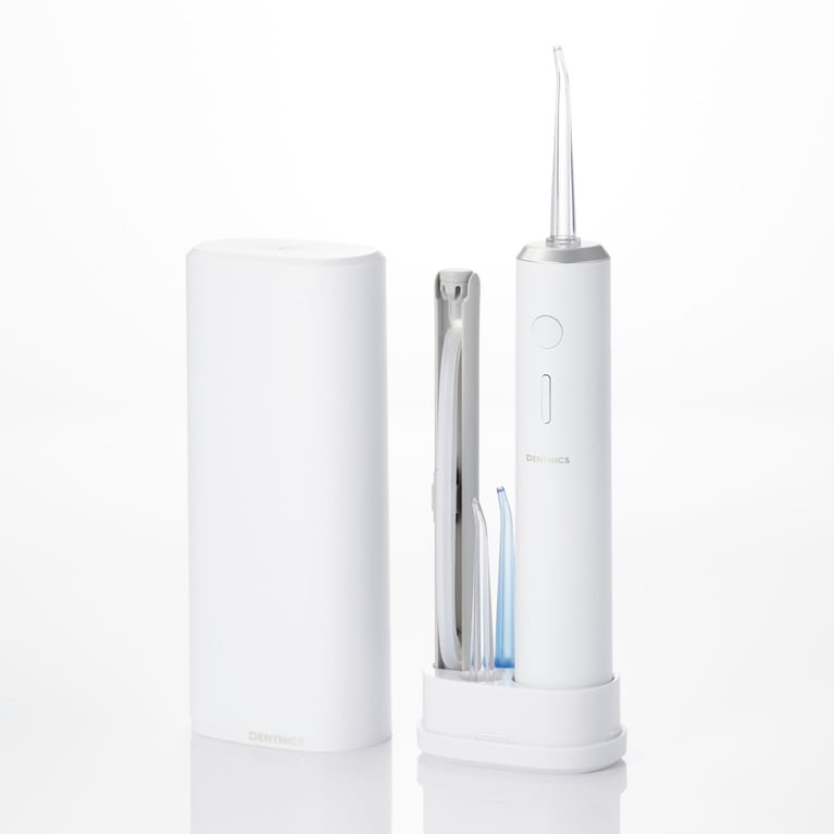 衛生的に使えて小型・軽量のタンクレスタイプ。カラーはホワイトとブラックの2色。