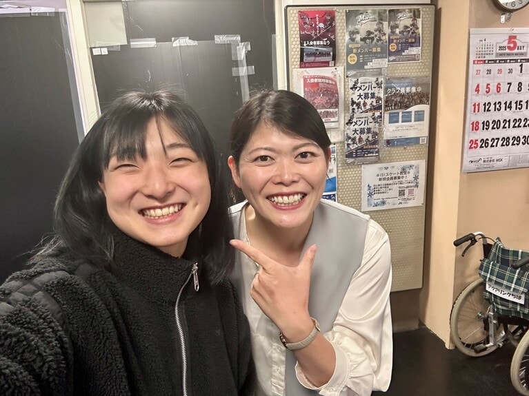 2025年5月。高柴さんと坂本選手が初めて打ち合わせをしたときの写真。