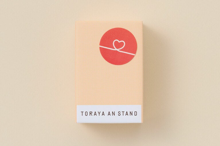 箱についたハートシールがアクセントになってキュート。