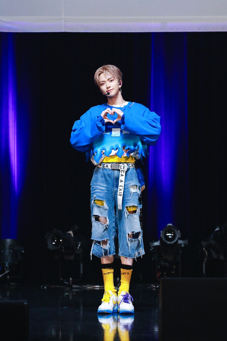 礼央。©YX LABELS