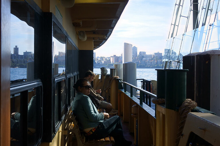 シドニーのスカイラインを眺めながら、マンリービーチへ出発！