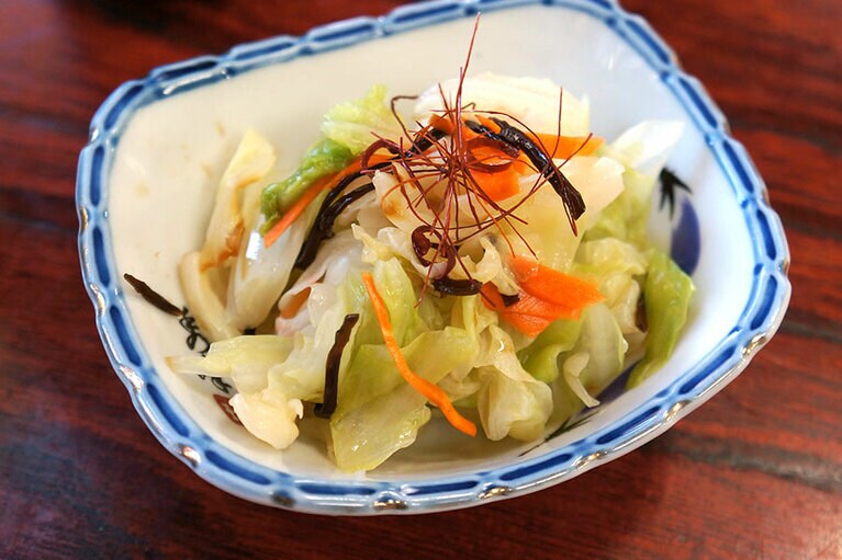 「キャベツアリラン漬け」380円。