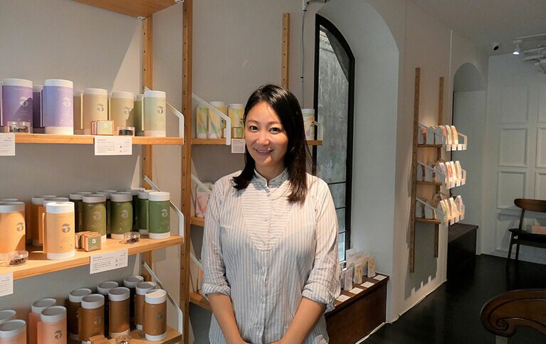 中国の哈爾濱(ハルピン）出身のナンシーさんは13歳で米国へ移住。台湾人が多く暮らす地域に住んでいたため、台湾文化への関心が高かったという。