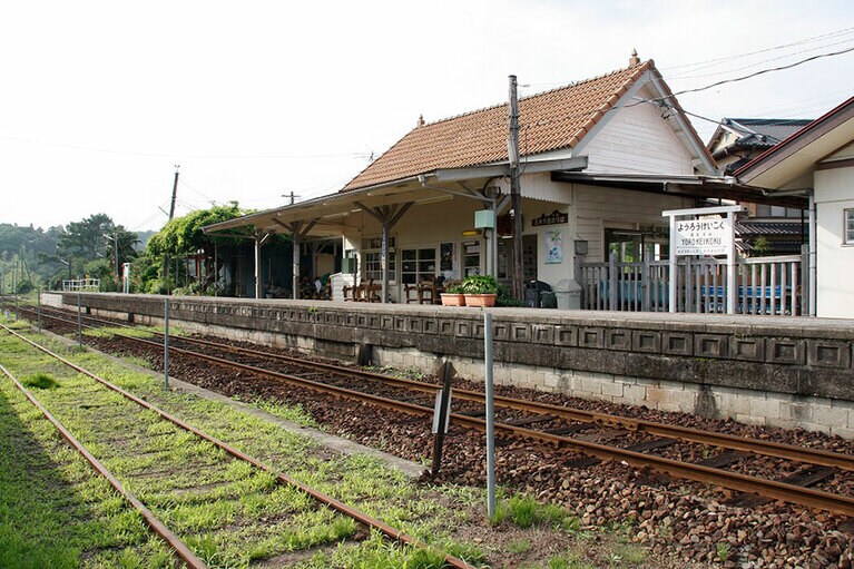 【小湊鐵道】養老渓谷への玄関口になる養老渓谷駅には足湯設備もあり、鉄道利用者は無料で利用可能。