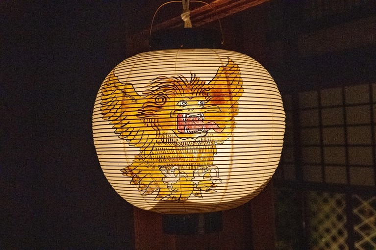 羽の生えた獅子のような妖怪。