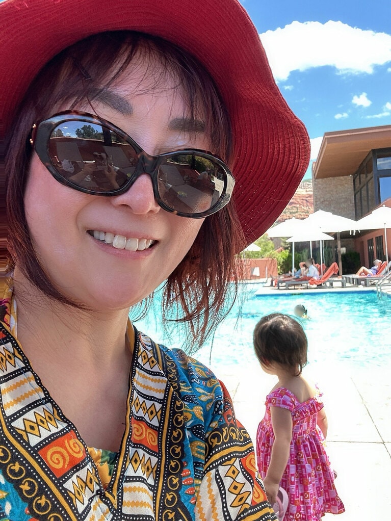 セドナのホテルのプールサイドにて（本人提供）