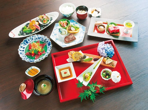 【山みず木別邸 深山山荘】