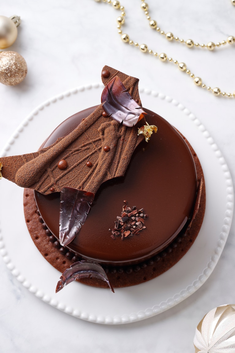 ホテルニューグランドの「フイユ・ド・ショコラ」。