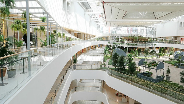 韓国のトレンドブランドが集まっており、雨の日はここで一日過ごすのも◎。