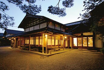 【高志の宿 高島屋】Photo: Masahiro Shimazaki