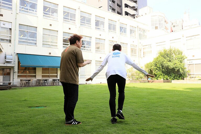 ジョイマンのネタをパラパラ写真で。