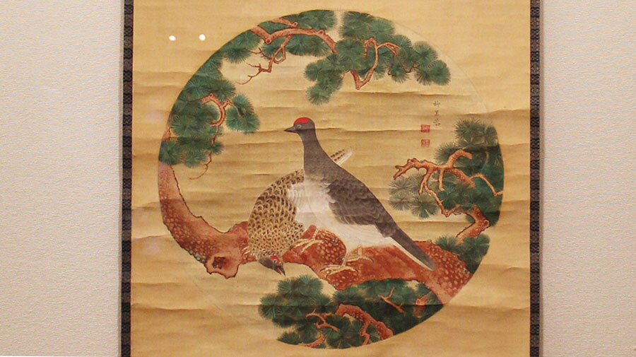 柳沢淇園の《松に雷鳥図》(18世紀)。松の上に止まっている2羽は、雄と雌のつがいのように見えるが、実は両方とも雄。