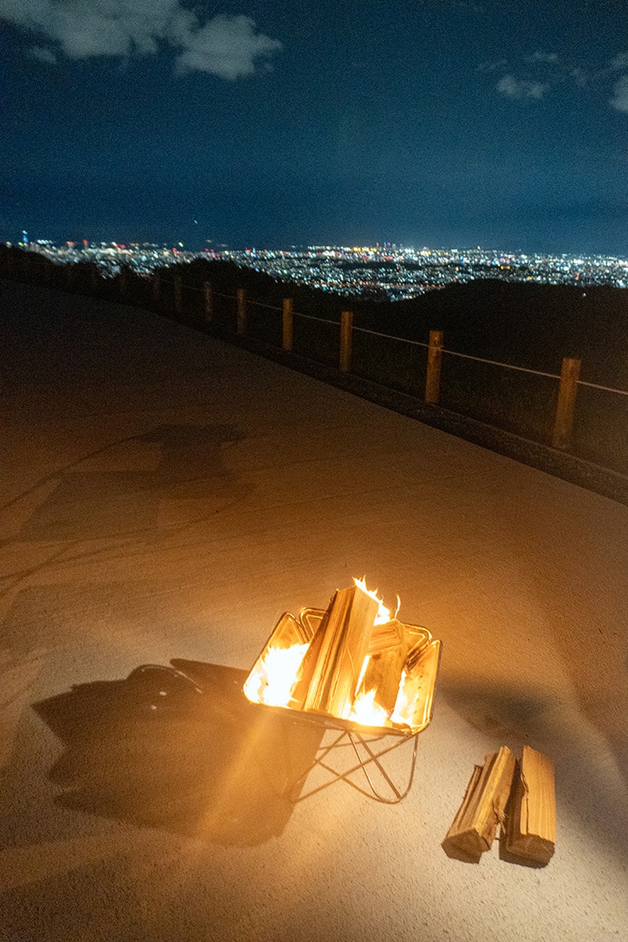 市街地からもほど近い油山からは福岡市内の夜景が一望できる。