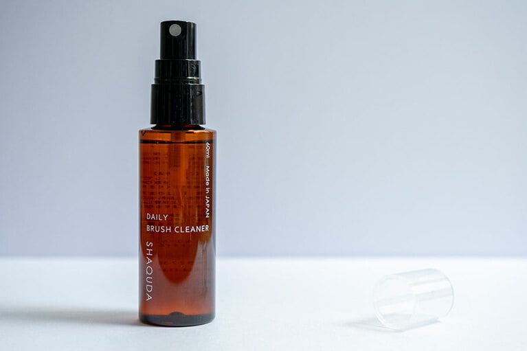 SHAQUDA Daily Brush Cleaner（シャクダ デイリーブラッシュクリーナー）。